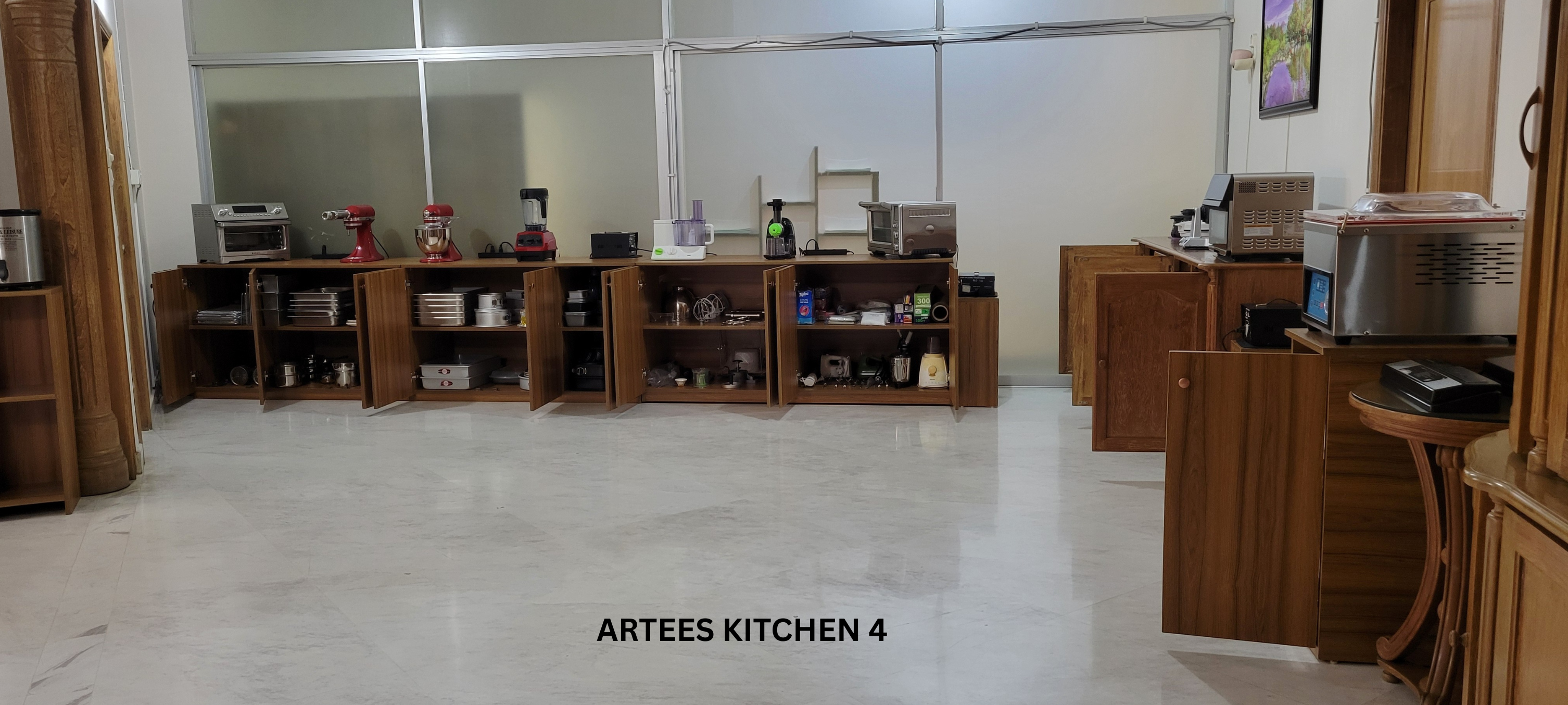 Artees Kitchen — precision tools and stations